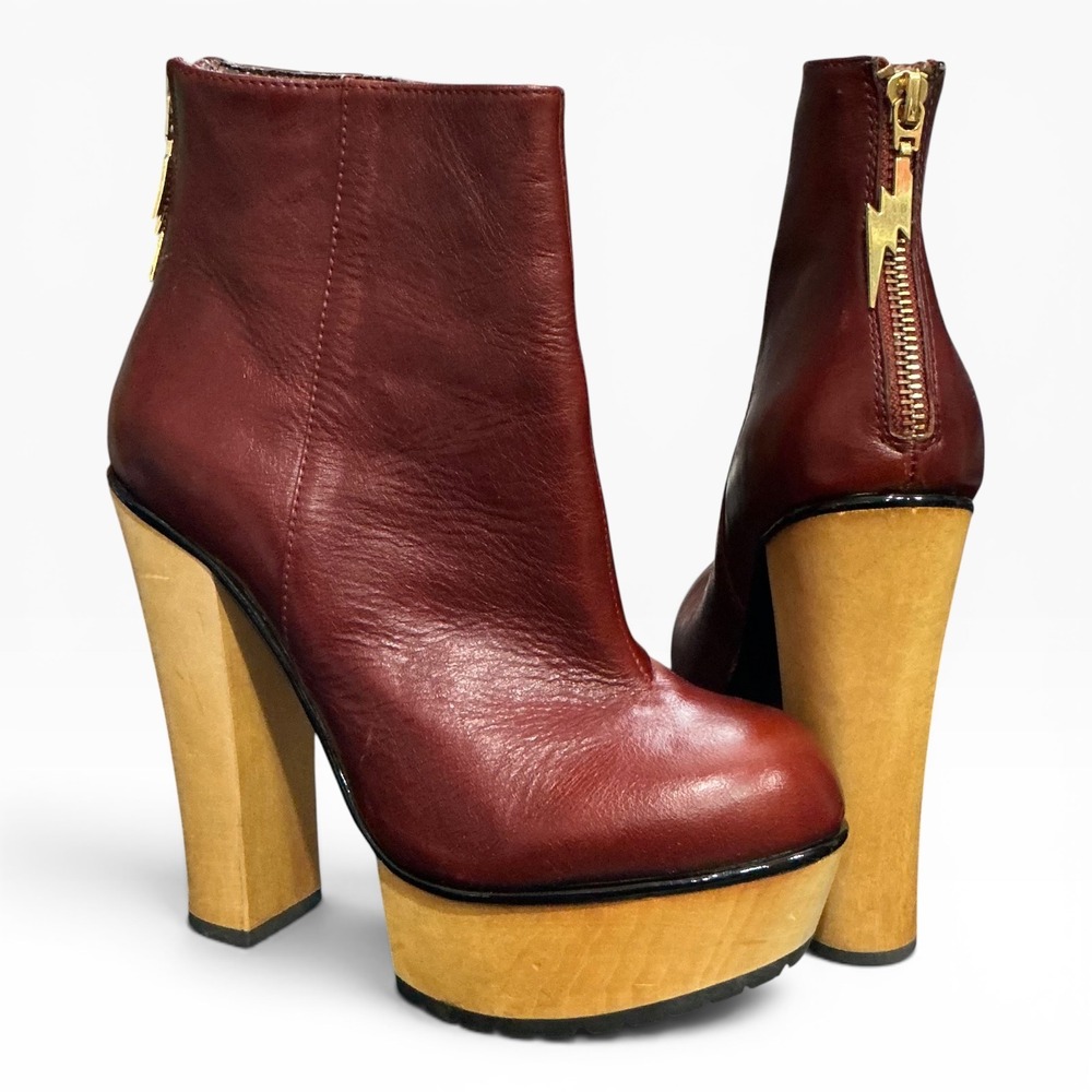 VTG Betsey Johnson Maybill Cognac Leather Platform Ankle Boots Lightning Zip 6.5